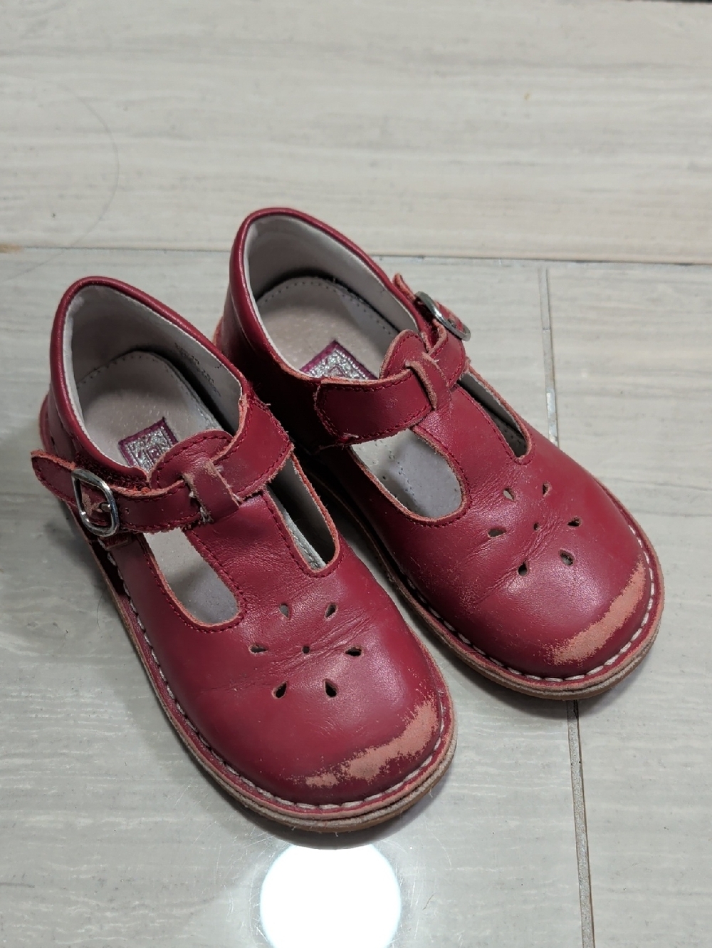 L'amour Girls' Red Mary Jane T-Strap Leather Shoes Size 10